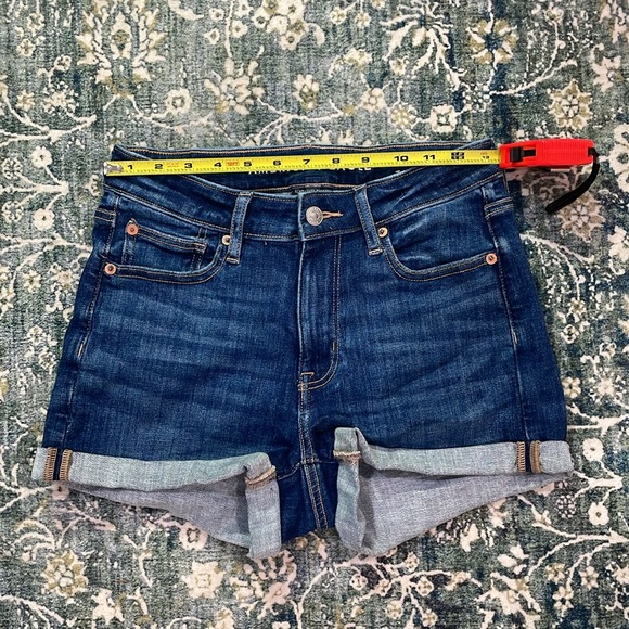 American Eagle Next Level High-Waisted Denim Short Short (Size 4) - Picture 5 of 6